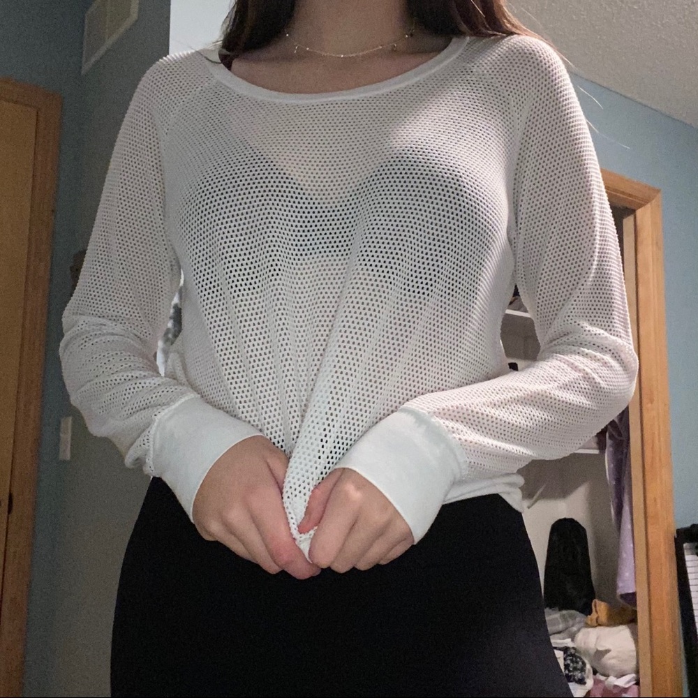 Holed long sleeve